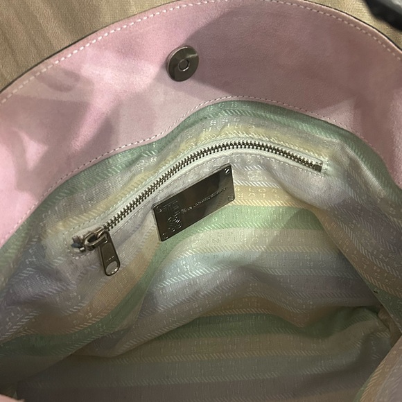 Tess Loriani, Milano New Leather & Suede Shoulder Handbag Cool Silver Hardware - Picture 9 of 16